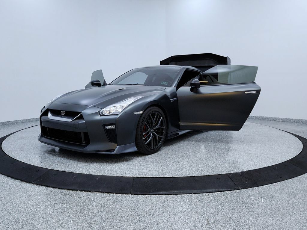Used 2019 Nissan GT-R AWD/4WD image 21