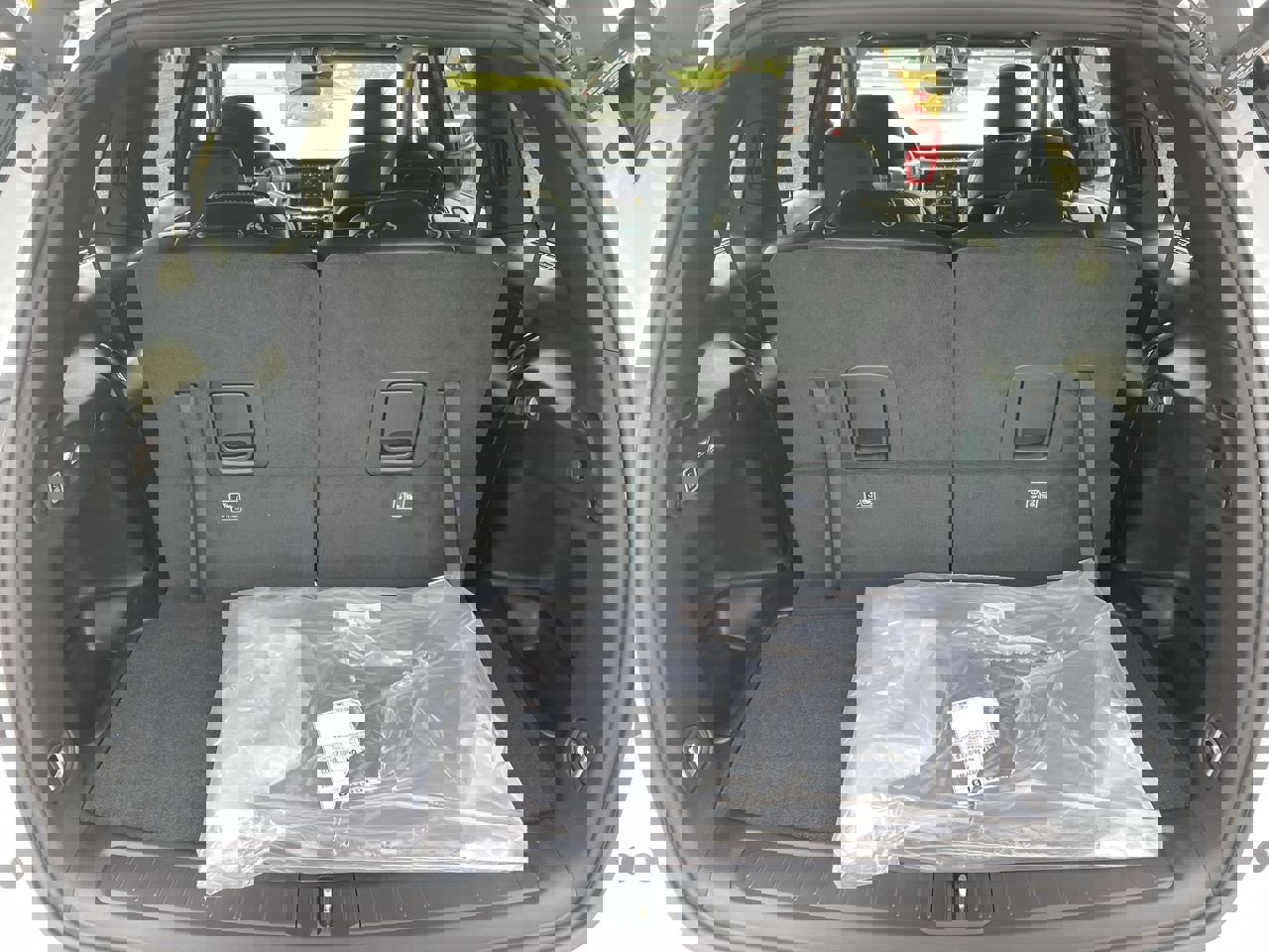 New 2025 Jeep Grand Cherokee L Altitude image 40