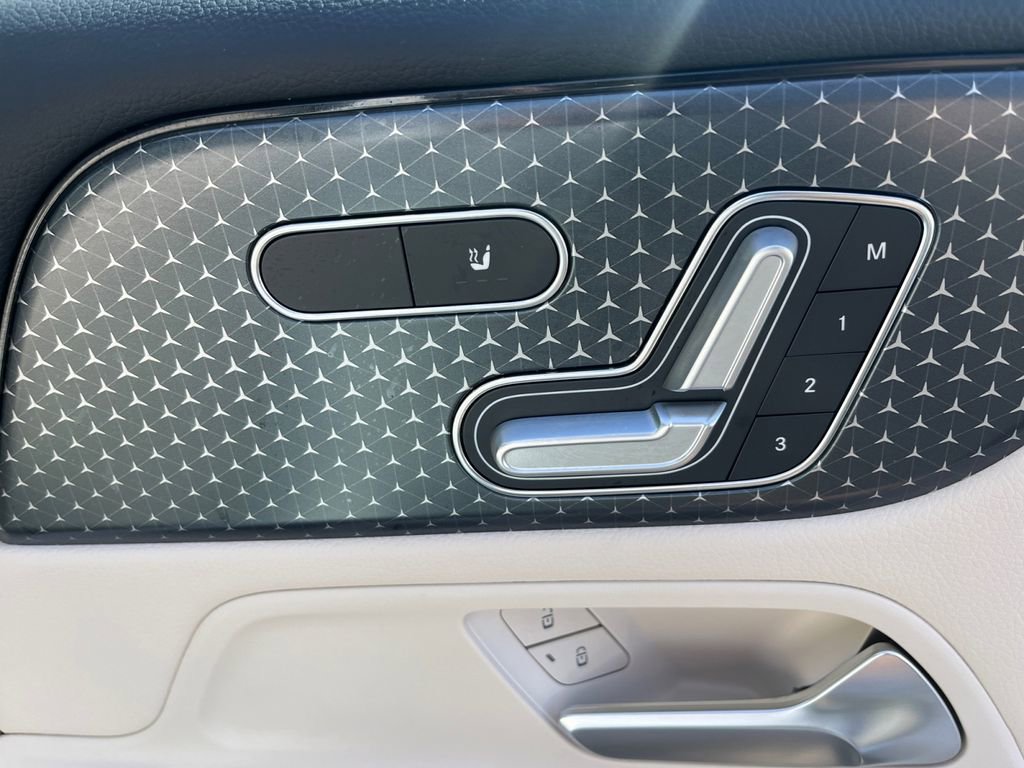 Certified 2026 Mercedes-Benz GLB 250 4MATIC image 16
