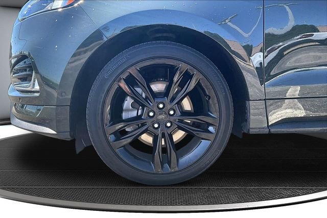 Used 2024 Ford Edge ST w/ Equipment Group 401A AWD/4WD image 32