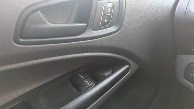 Used 2021 Ford Transit Connect XL image 29