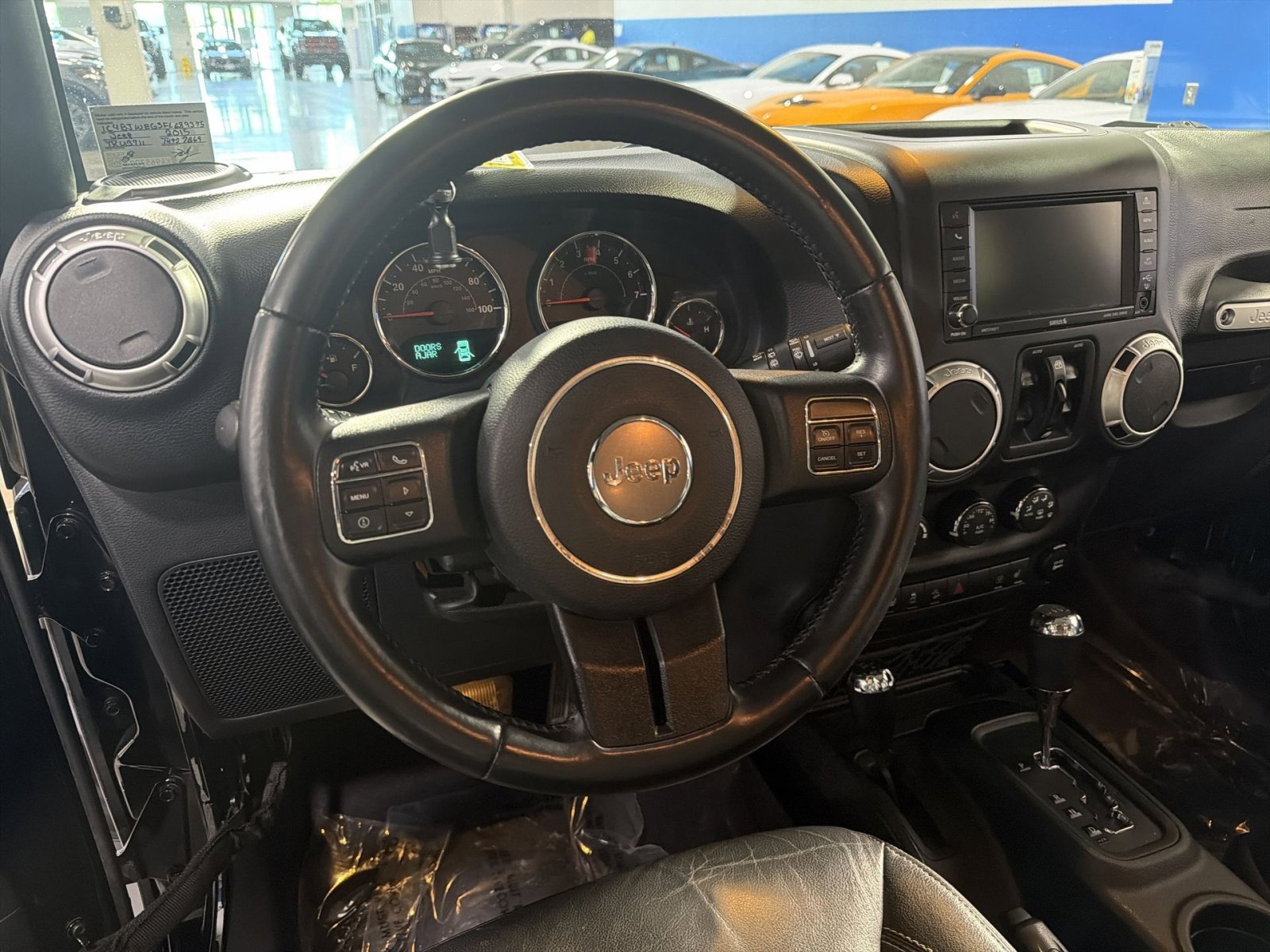 Used 2015 Jeep Wrangler Unlimited Sahara w/ Connectivity Group AWD/4WD image 27