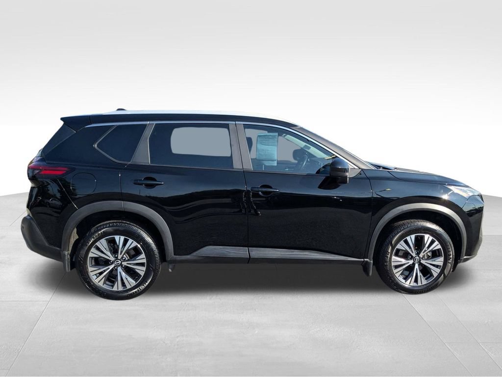 Used 2023 Nissan Rogue SV w/ SV Premium B Package FWD image 3