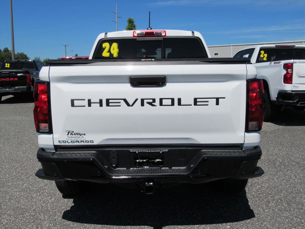 Used 2024 Chevrolet Colorado Trail Boss w/ Technology Package image 6
