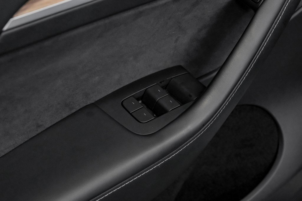 Used 2023 Tesla Model Y Long Range image 44
