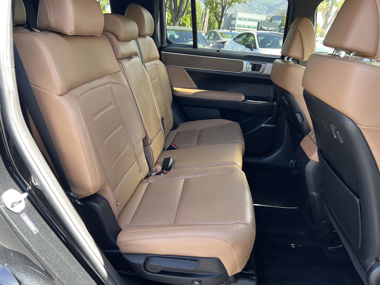 Certified 2024 Hyundai Santa Fe Limited AWD/4WD image 26