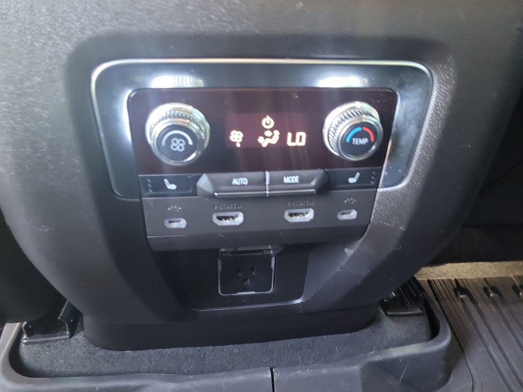Used 2021 GMC Yukon Denali image 16