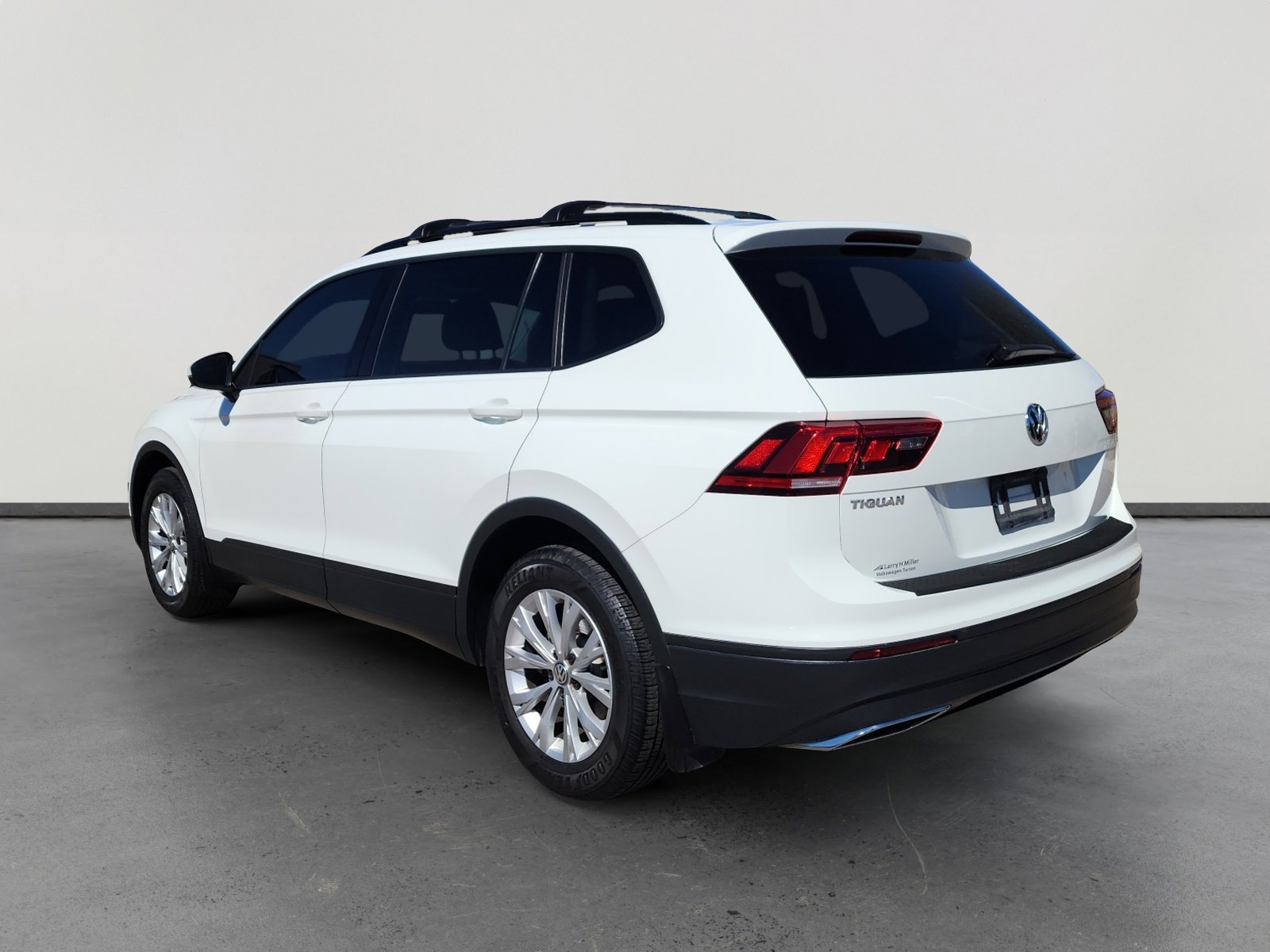 Used 2019 Volkswagen Tiguan S w/ Driver Assistance Package image 3