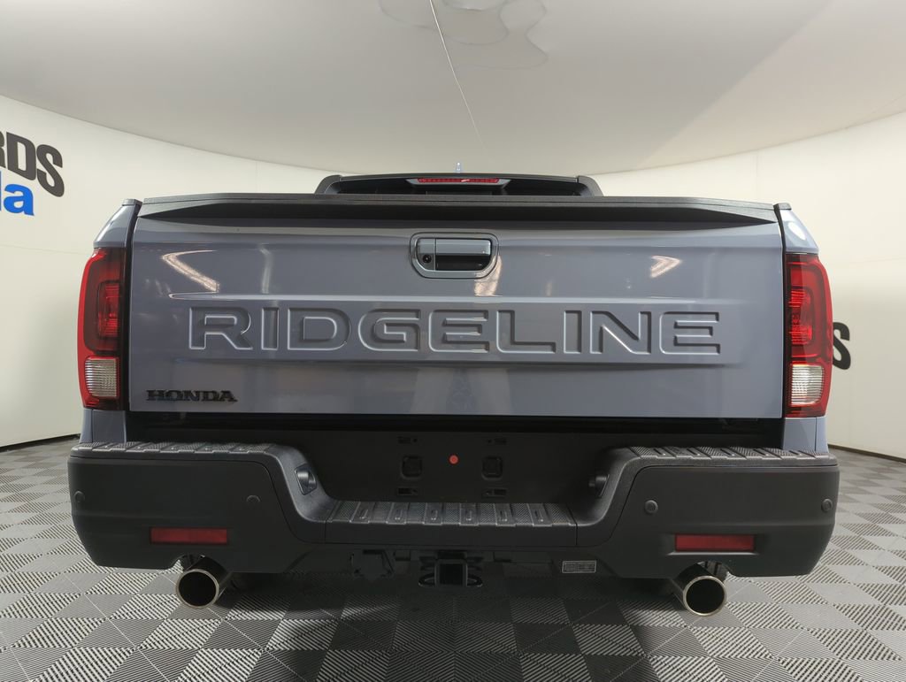 New 2026 Honda Ridgeline Black Edition image 4