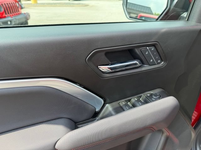Used 2026 Chevrolet Colorado Z71 w/ Technology Package AWD/4WD image 9