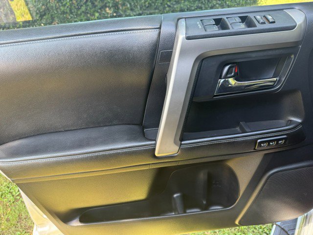 Used 2014 Toyota 4Runner Limited image 34