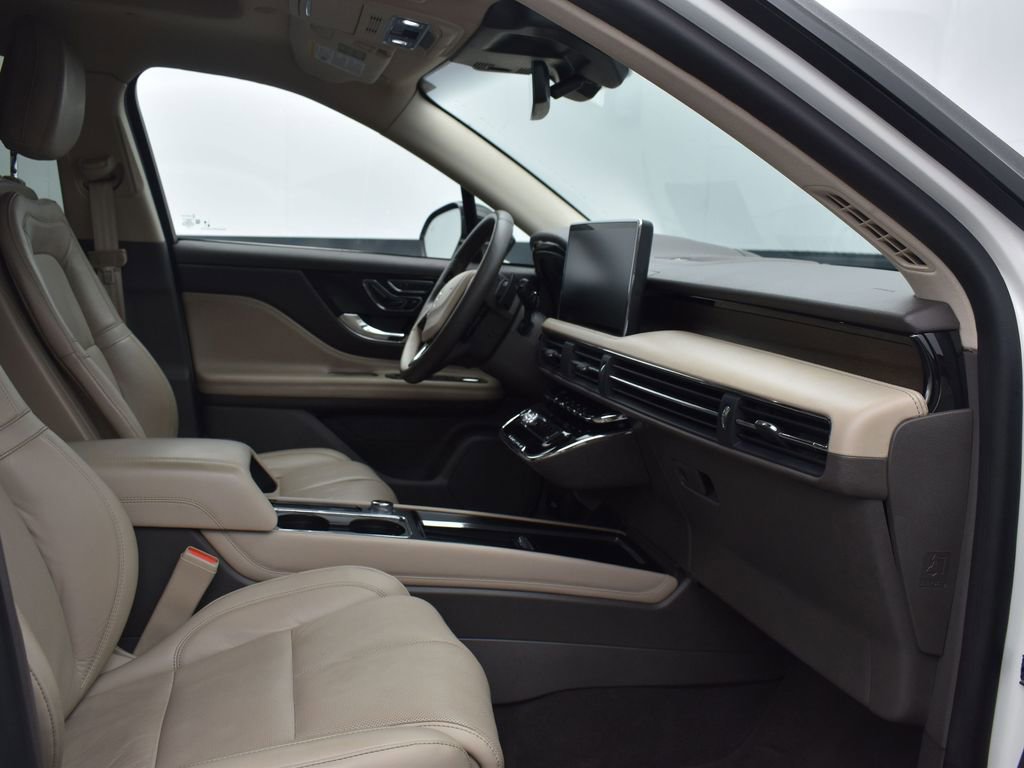 Used 2024 Lincoln Corsair Grand Touring w/ Equipment Group 302A image 13