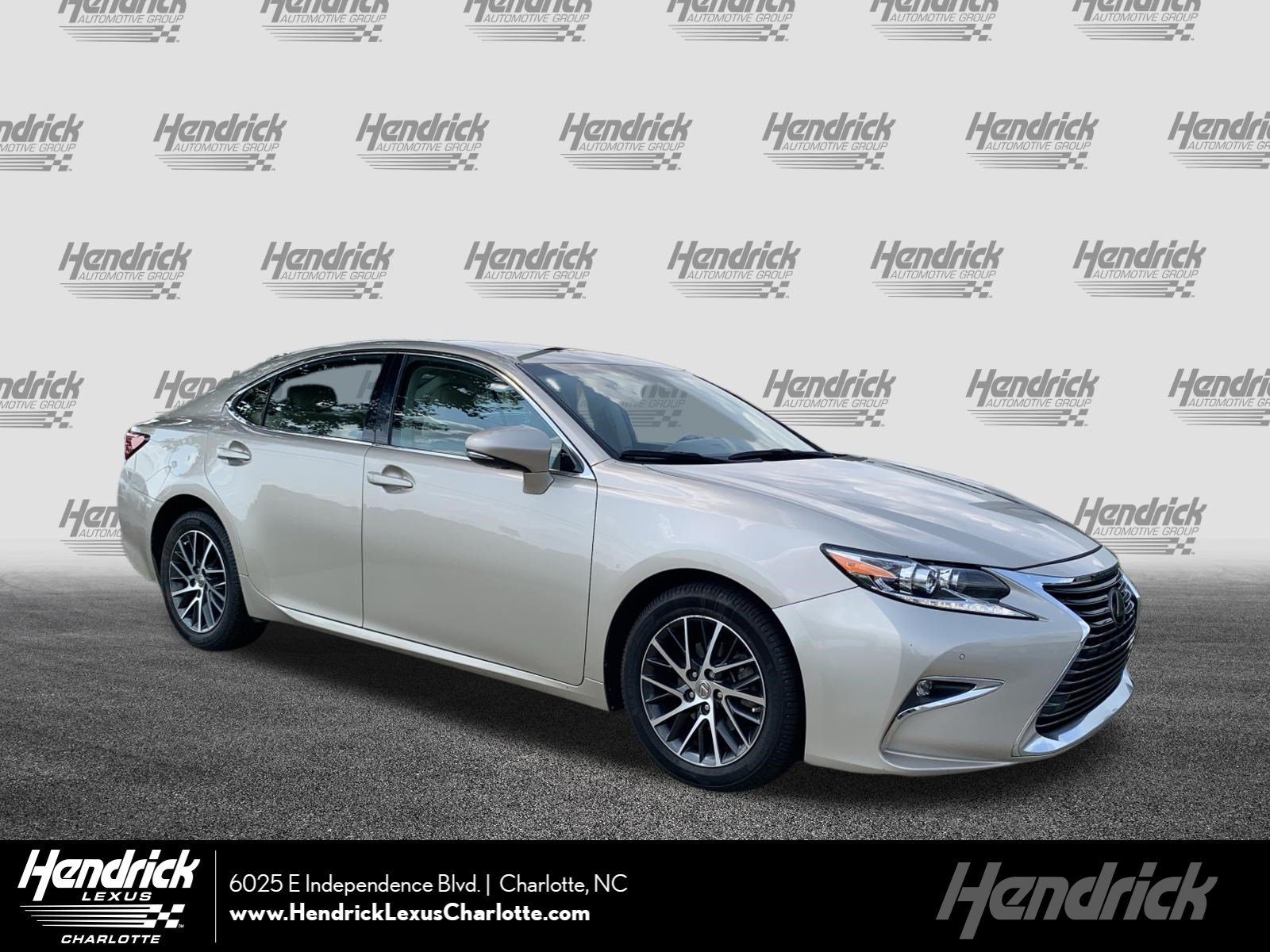 Used 2016 Lexus ES 350 w/ Luxury Package w/Wood Trim FWD image 1