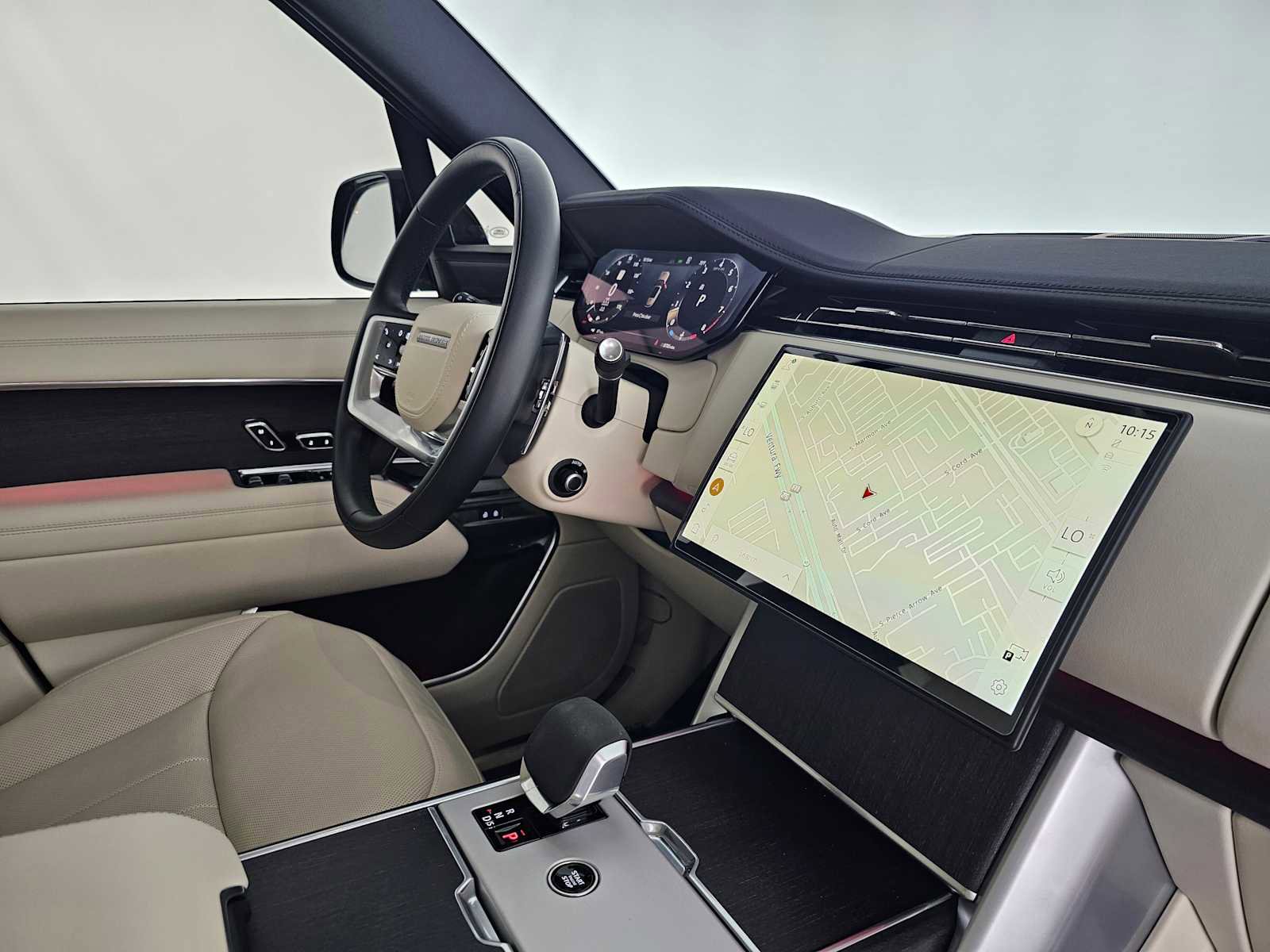 Used 2024 Land Rover Range Rover Long Wheelbase SE image 11