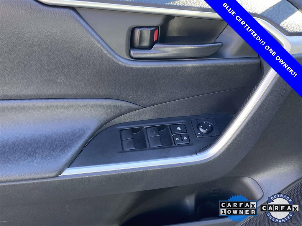 Used 2021 Toyota RAV4 LE image 16