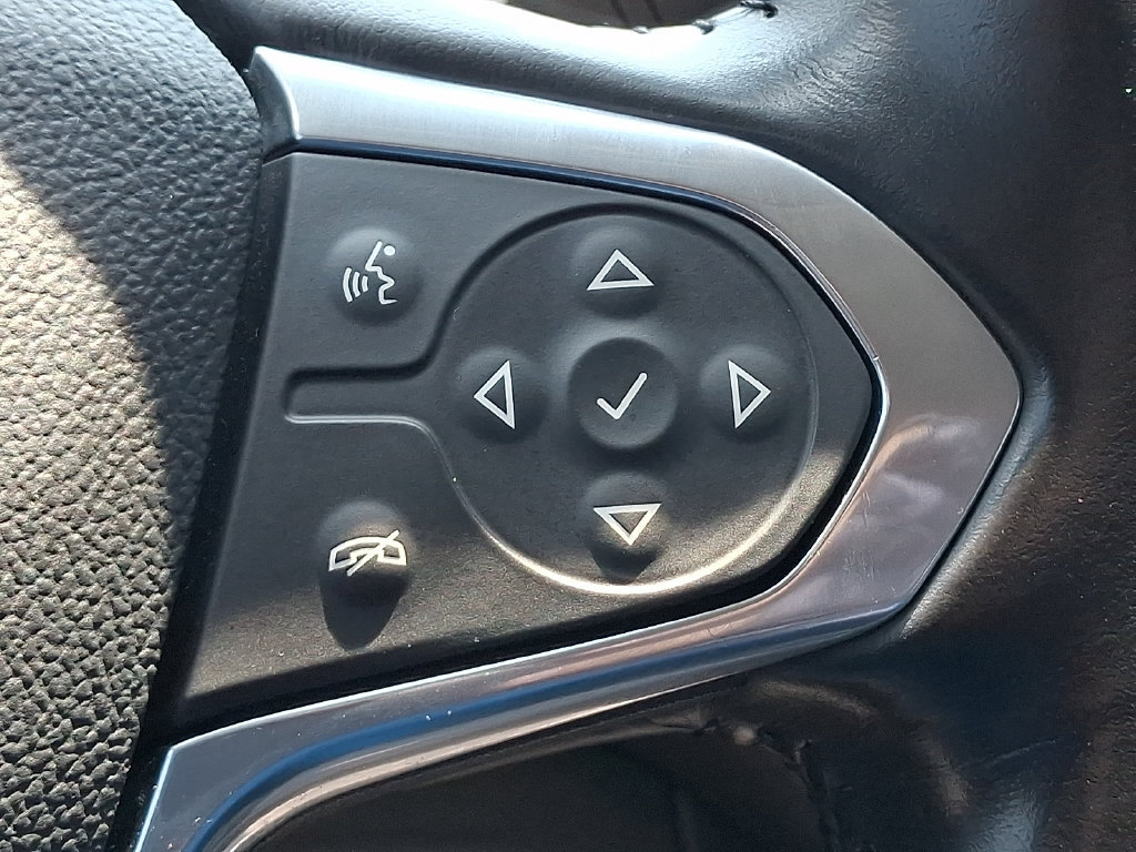 Used 2020 Chevrolet Traverse LT FWD image 24