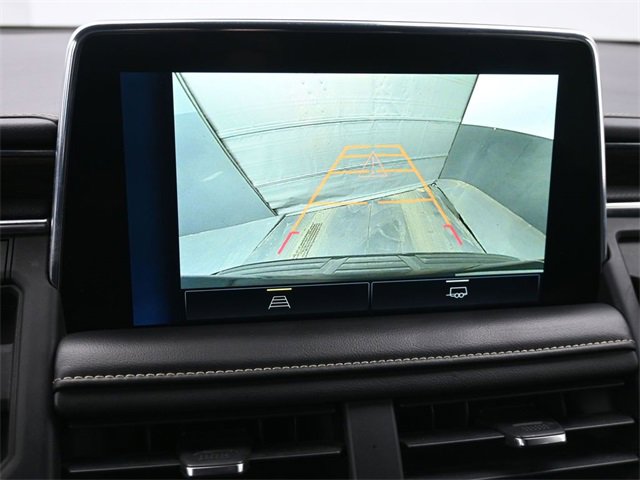 Used 2023 Chevrolet Suburban Premier image 32