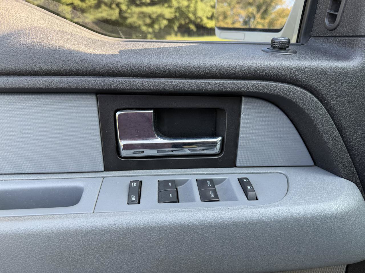 Used 2014 Ford F150 XLT AWD/4WD image 20