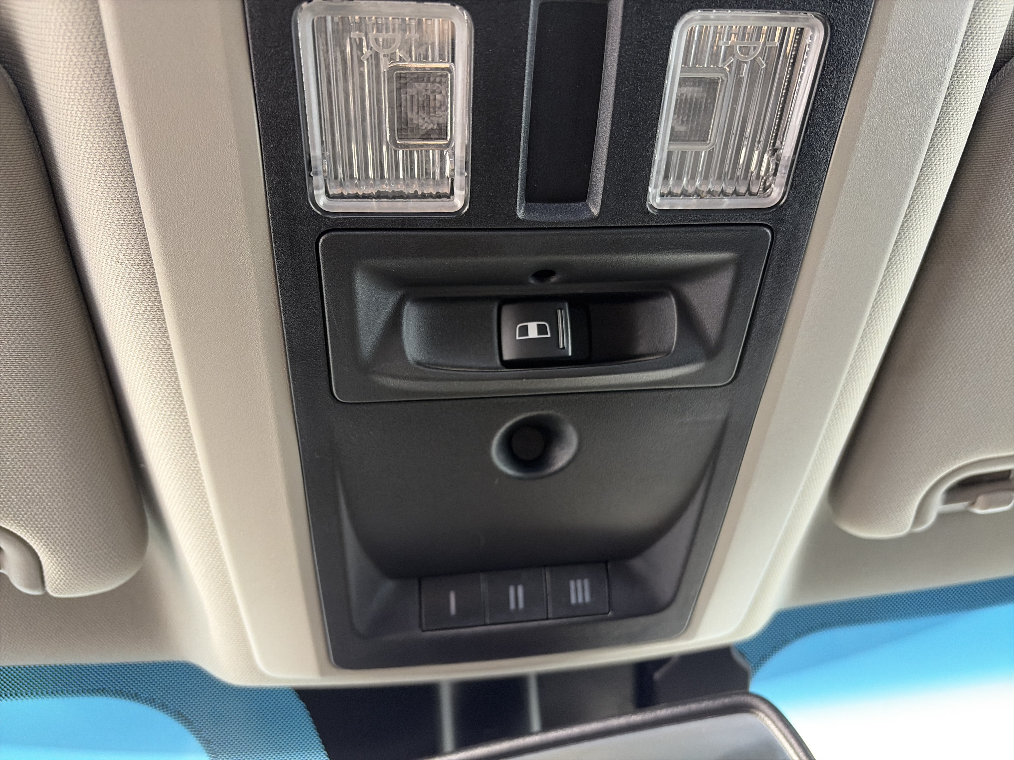 Used 2017 RAM 1500 Laramie AWD/4WD image 40