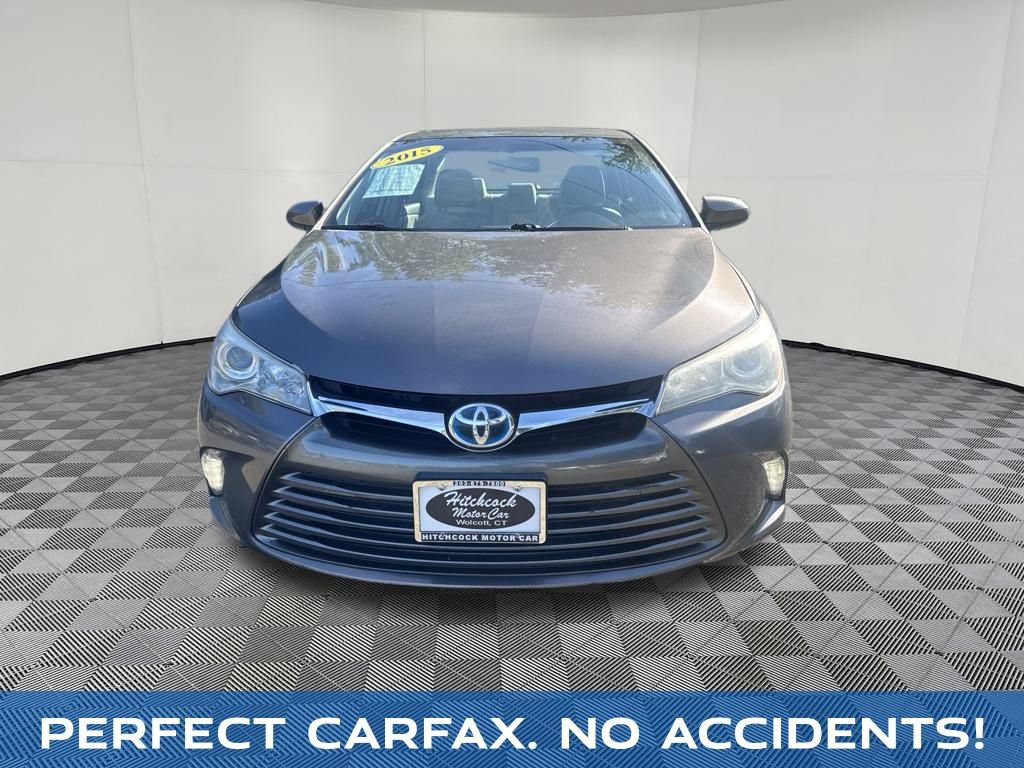 Used 2015 Toyota Camry XLE w/ Moonroof Package FWD image 3