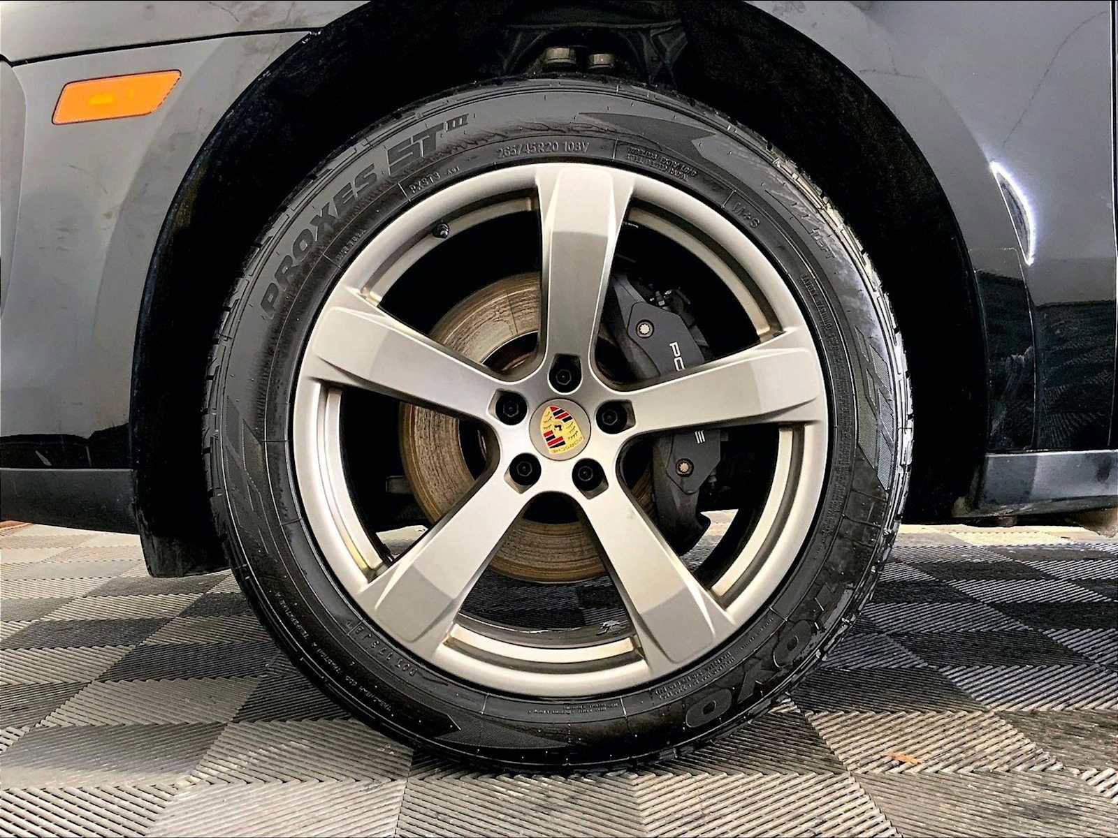 Certified 2023 Porsche Macan image 11