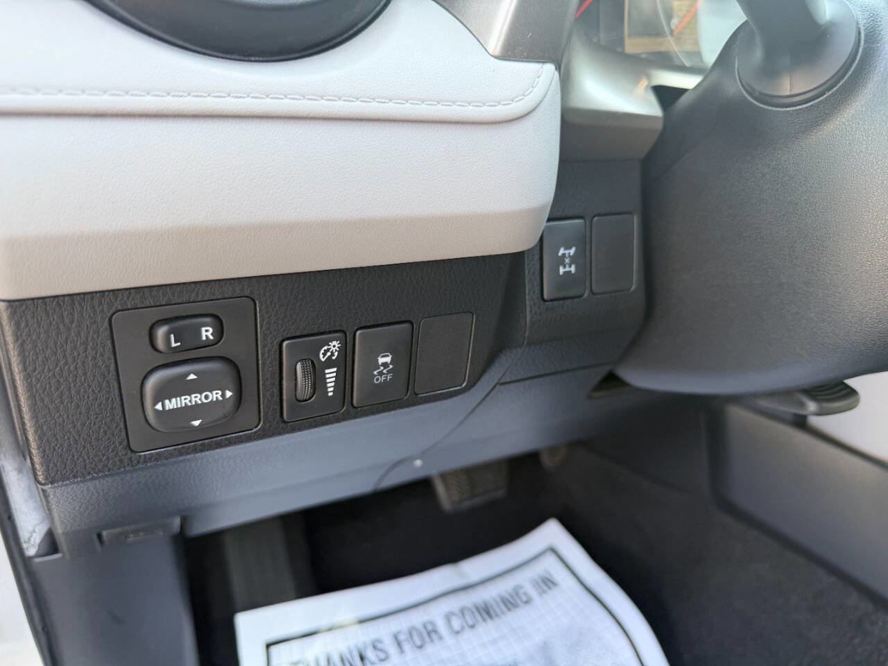 Used 2013 Toyota RAV4 LE AWD/4WD image 20