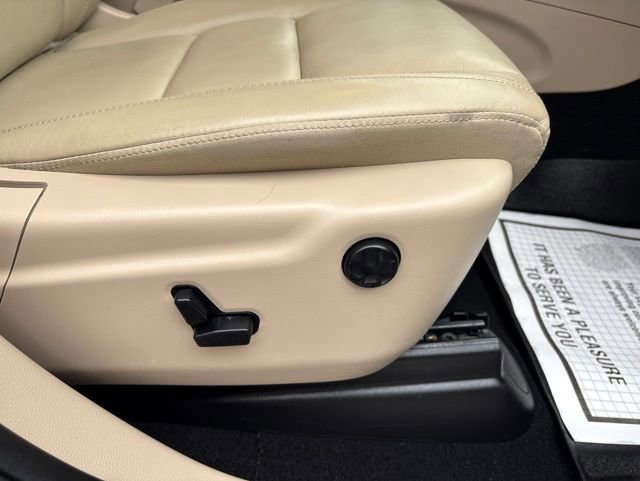 Used 2019 Jeep Grand Cherokee Limited AWD/4WD image 16