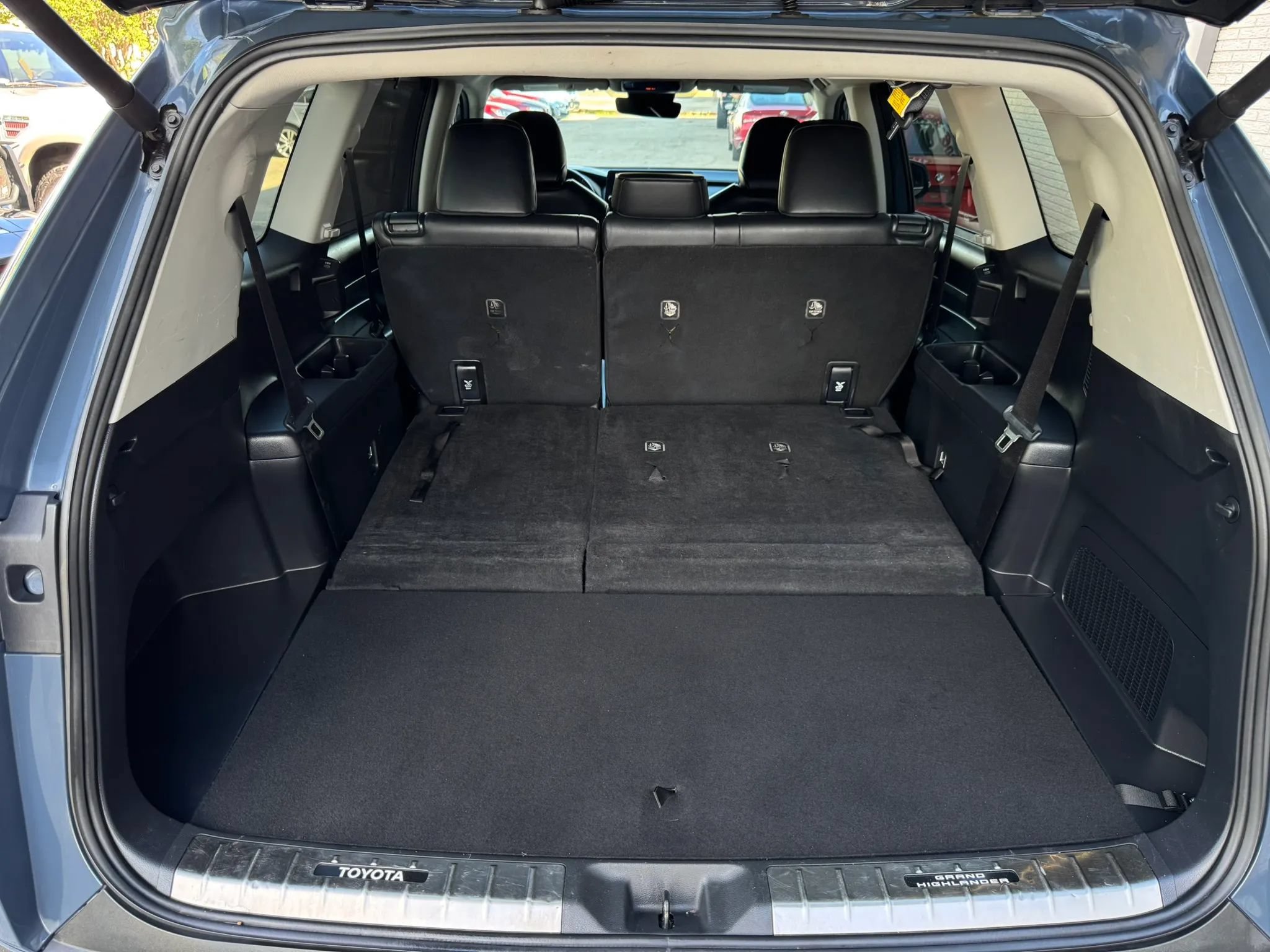 Used 2024 Toyota Grand Highlander FWD image 23