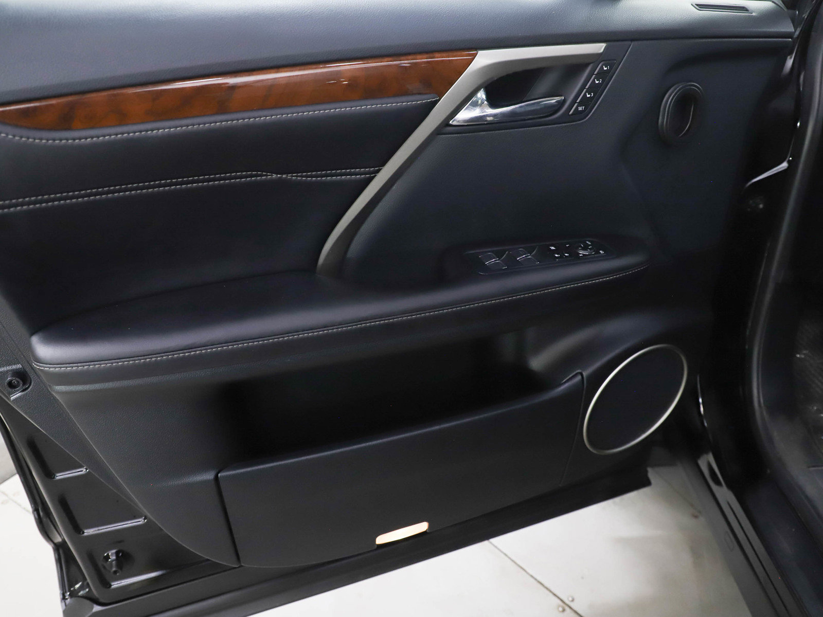 Used 2019 Lexus RX 350L AWD image 25