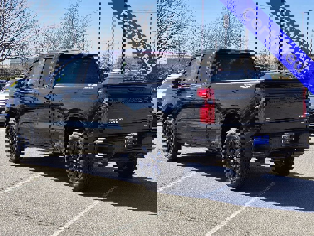 Certified 2025 Chevrolet Silverado 1500 Custom image 3