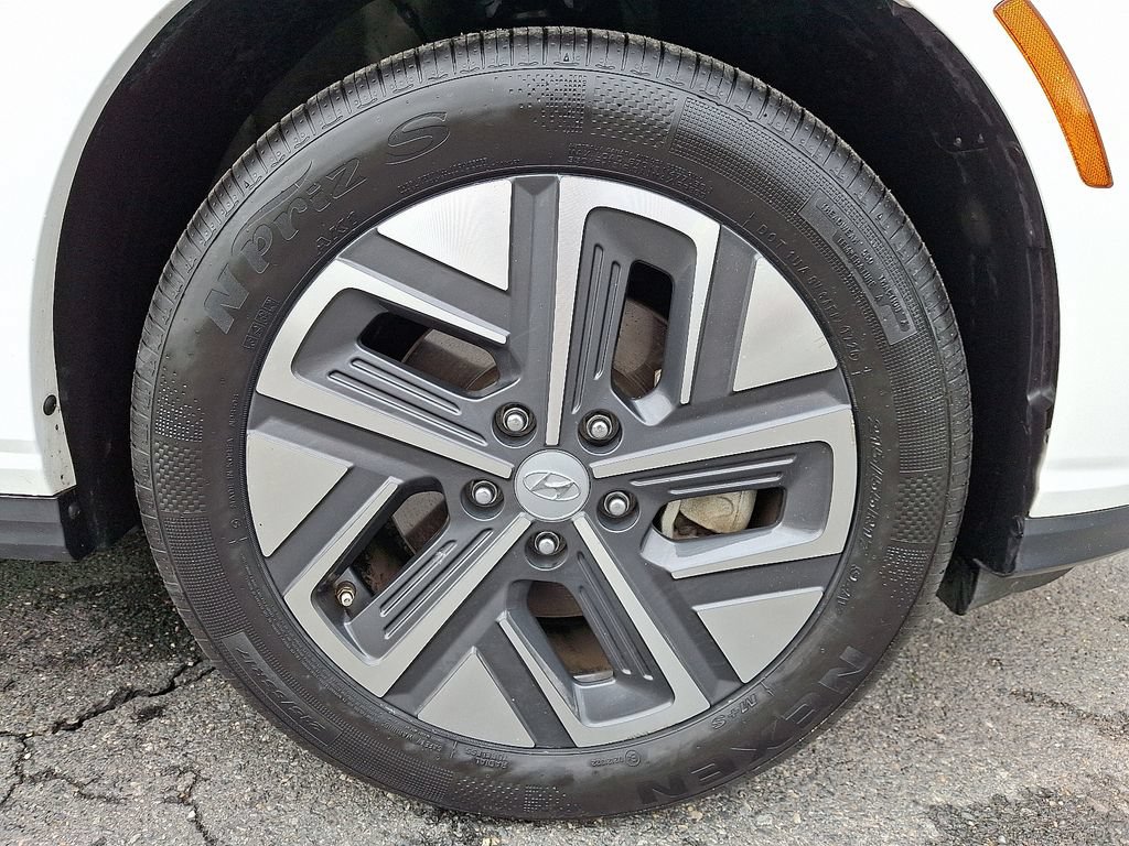 Used 2023 Hyundai Kona SEL FWD image 8