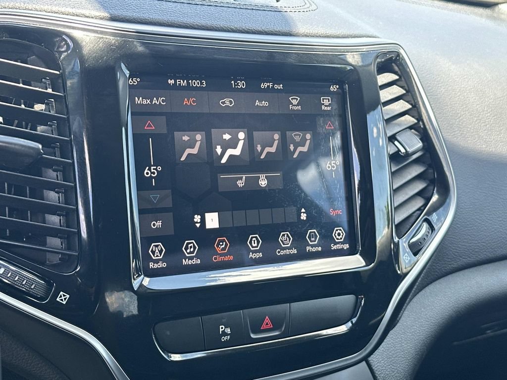 Used 2019 Jeep Cherokee Limited AWD/4WD image 3