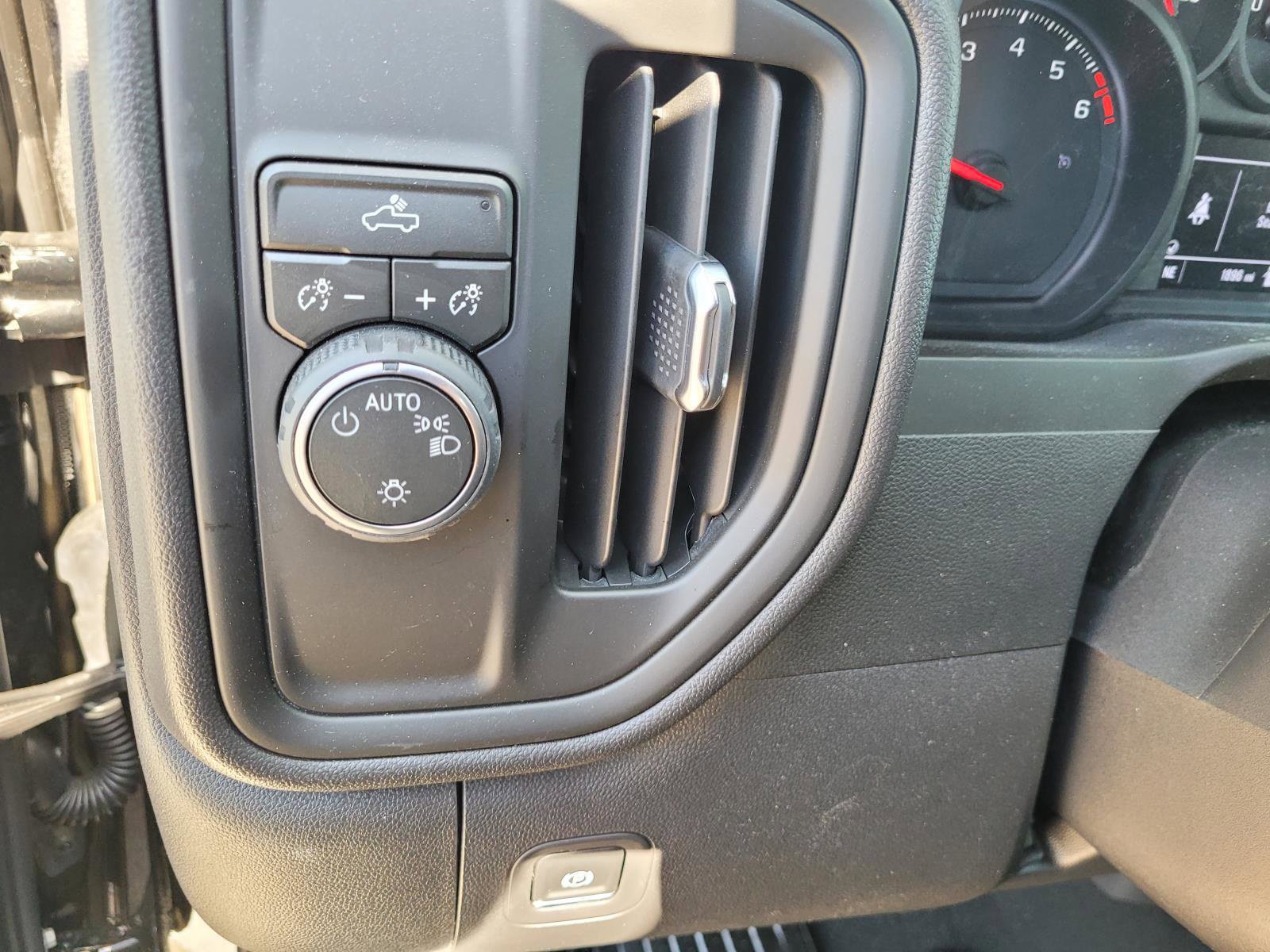 New 2026 Chevrolet Silverado 1500 Custom RWD image 16