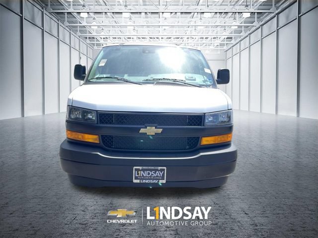 New 2026 Chevrolet Express 2500 w/ Driver Convenience Package RWD image 3