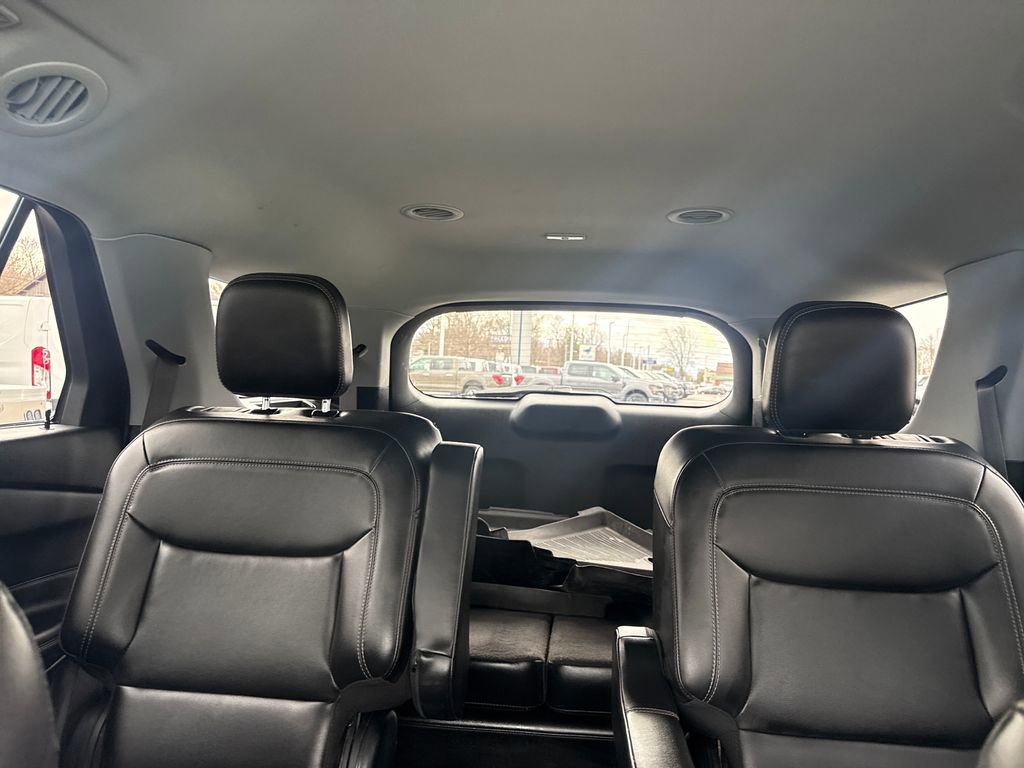 Used 2023 Ford Explorer XLT w/ Equipment Group 202A image 41