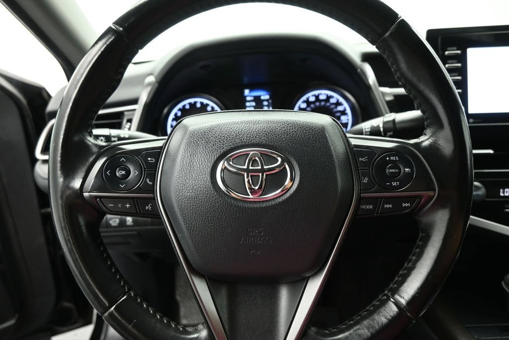 Used 2021 Toyota Camry SE w/ Convenience Package FWD image 11