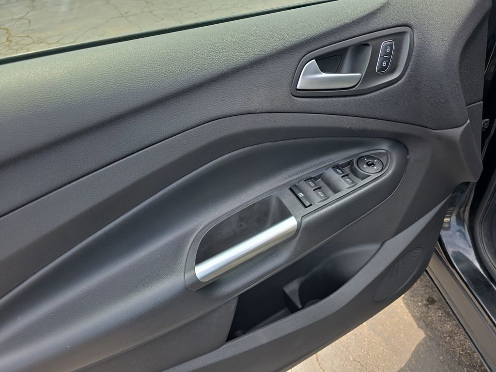 Used 2018 Ford Escape SE w/ SE Sync 3 Package FWD image 20