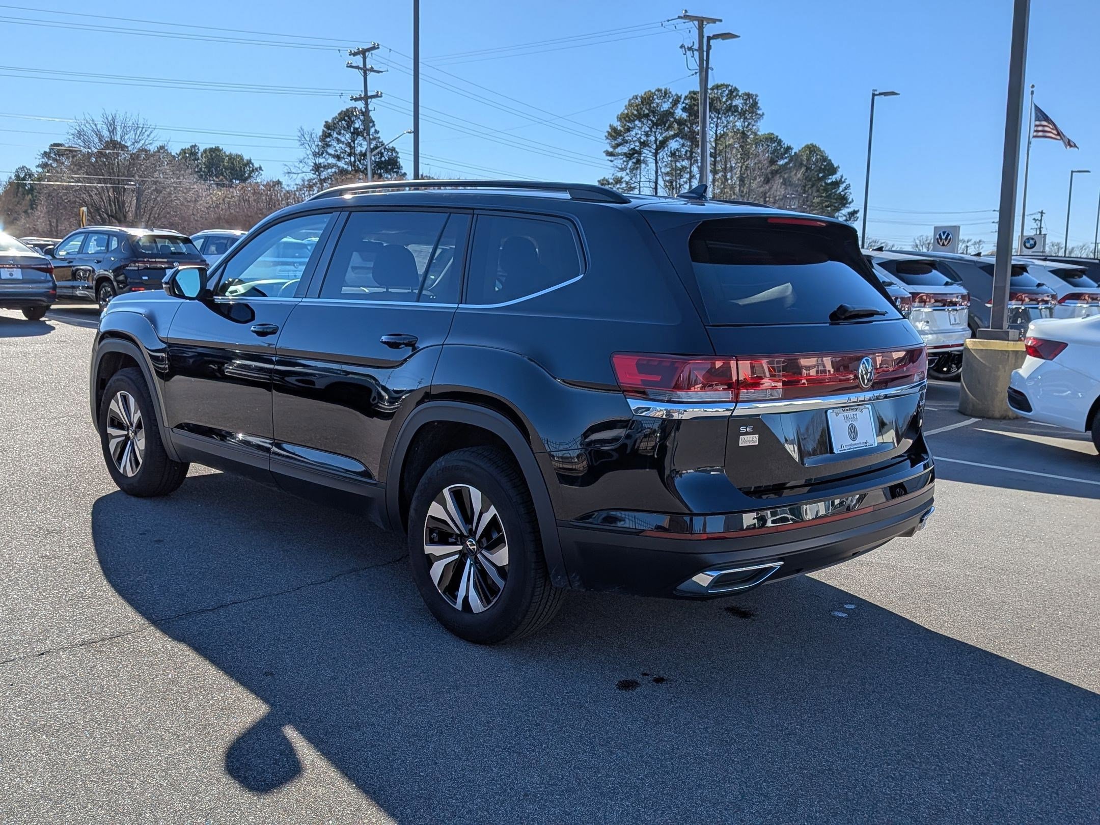 Used 2025 Volkswagen Atlas SE image 5