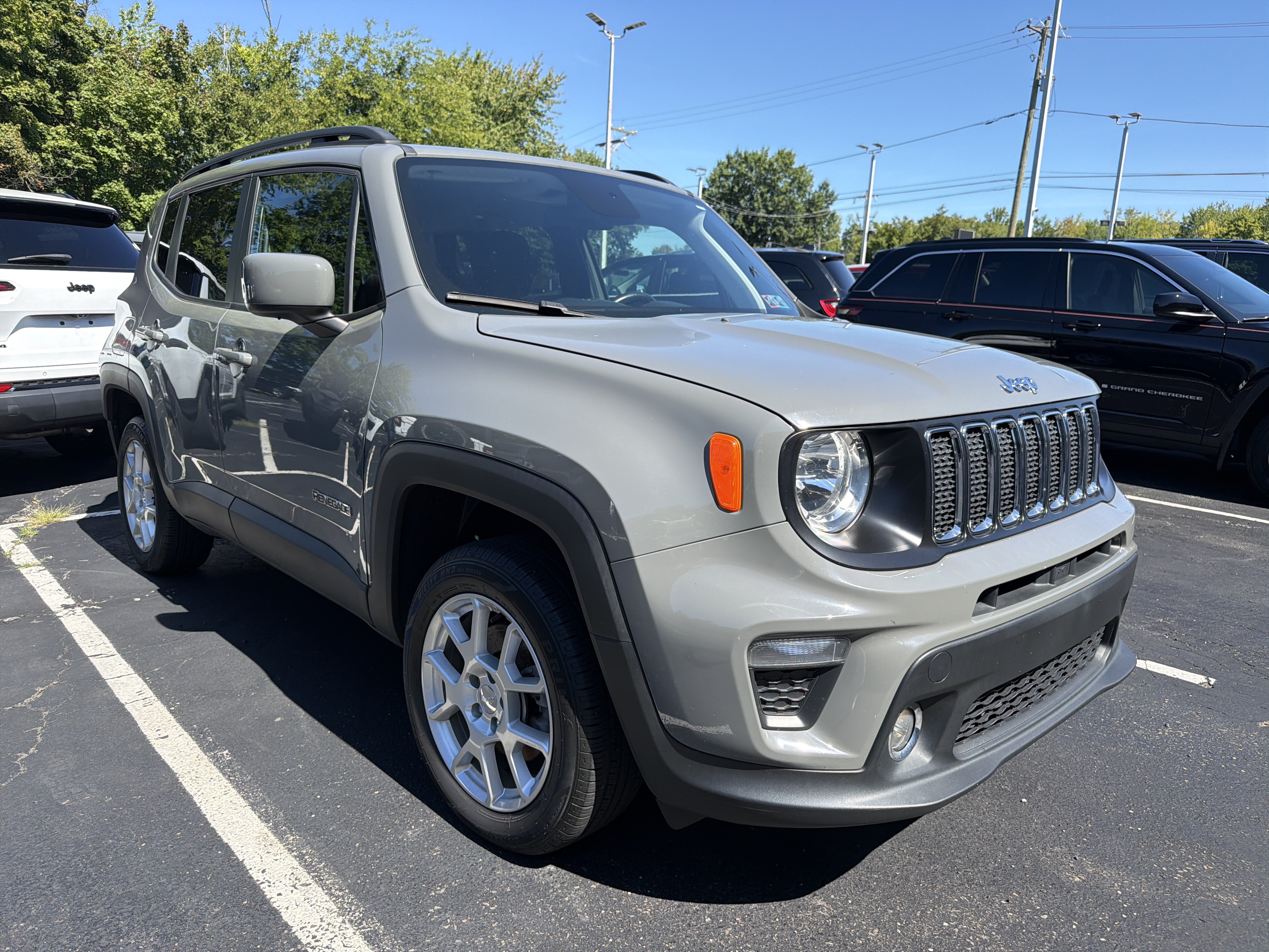Used 2020 Jeep Renegade Latitude w/ Cold Weather Group AWD/4WD image 1