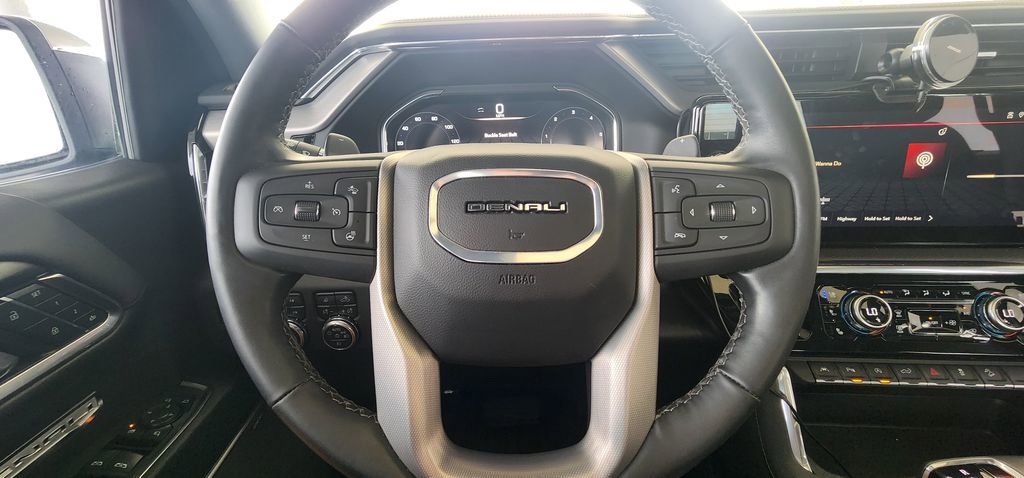 Used 2024 GMC Sierra 1500 Denali w/ Technology Package AWD/4WD image 28