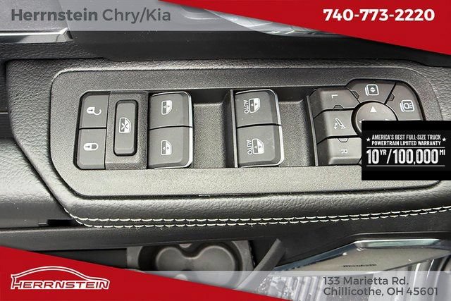 New 2026 RAM 2500 Laramie AWD/4WD image 13