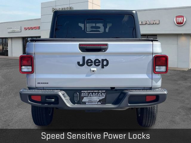 Used 2023 Jeep Gladiator Sport AWD/4WD image 6