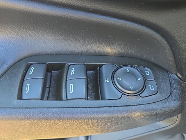 Used 2023 Chevrolet Equinox LT image 24