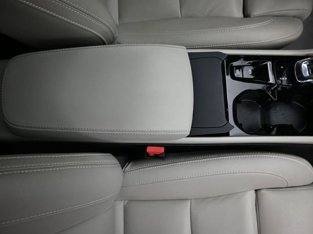 Used 2021 Volvo XC40 T5 Inscription w/ Protection Package Premier image 37