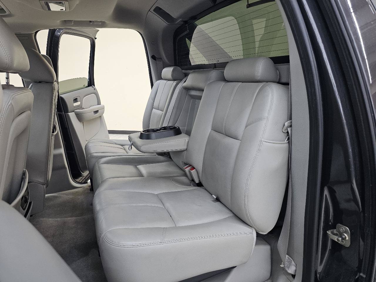 Used 2011 Chevrolet Avalanche LT w/ Regional Value Package RWD image 22