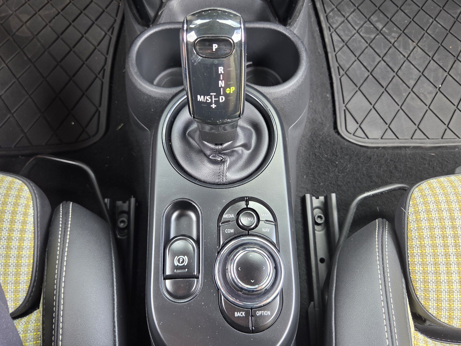 Used 2022 MINI Cooper Convertible w/ Driver Assistance Package FWD image 24