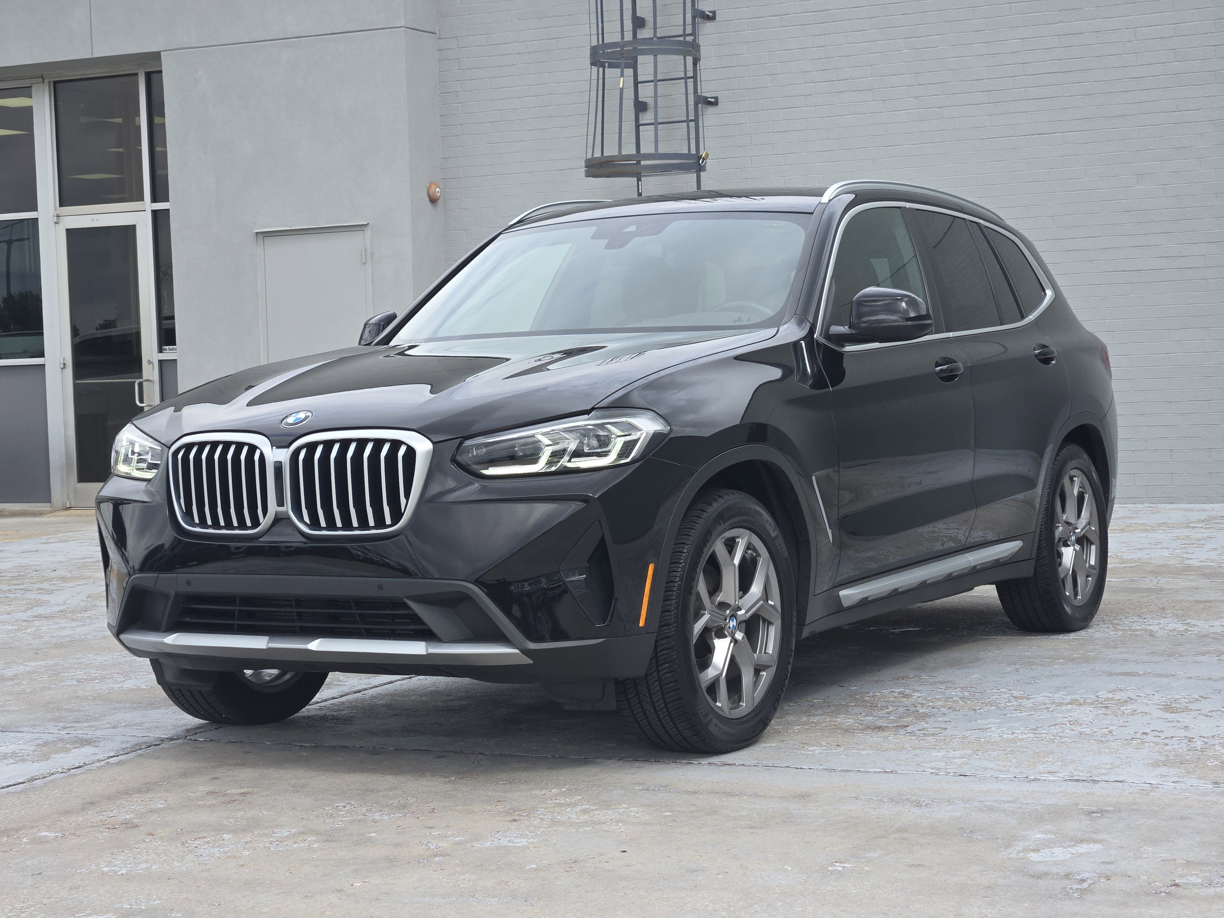 Used 2022 BMW X3 xDrive30i w/ Convenience Package image 4