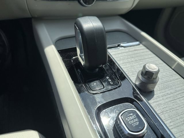 Used 2024 Volvo XC60 B5 Plus w/ Protection Package Premier image 26