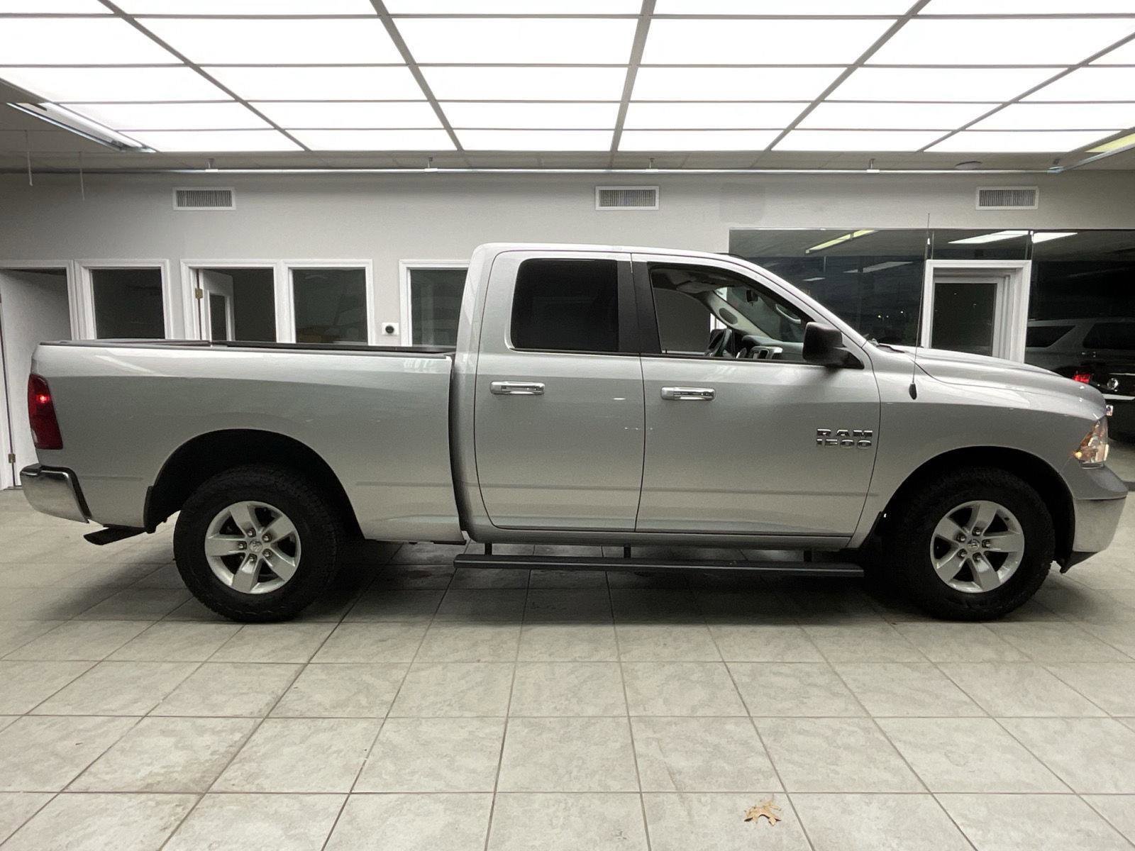 Used 2016 RAM 1500 Classic SLT image 4