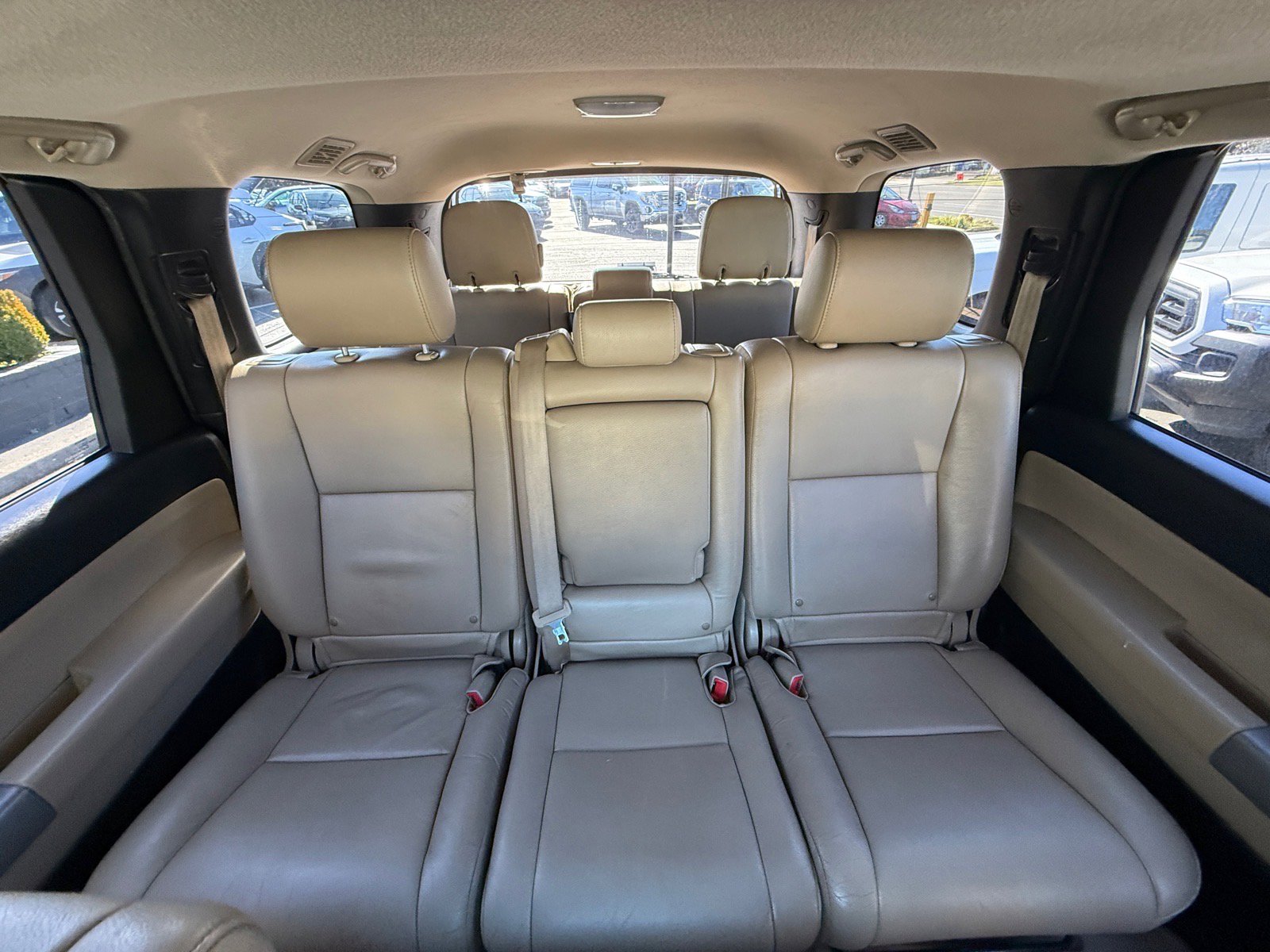 Used 2012 Toyota Sequoia SR5 w/ Premium Pkg image 27